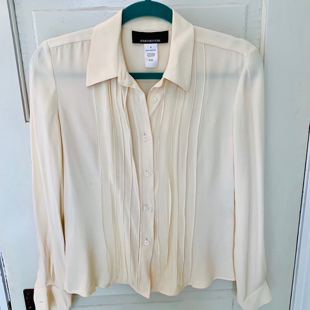 Vintage cream colored silk top by Jones New York